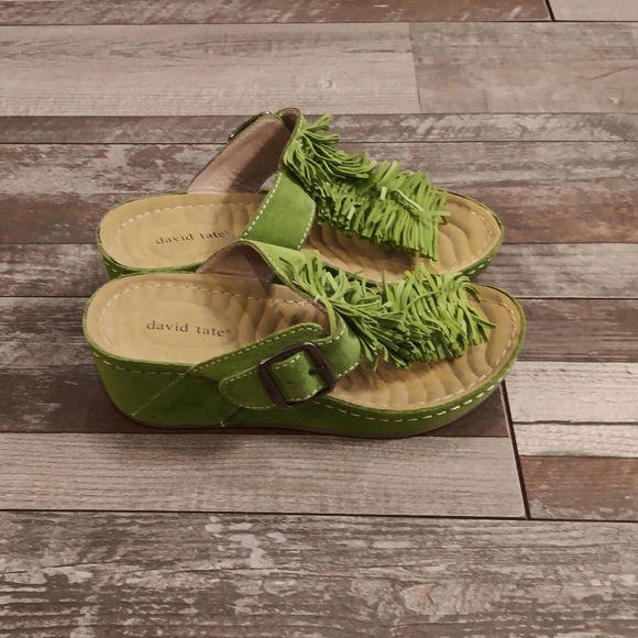 David Tate Green Leather Suede Fringe Buckle Wedge Sandals Shoes Size 6.5 WW - Picture 5 of 8